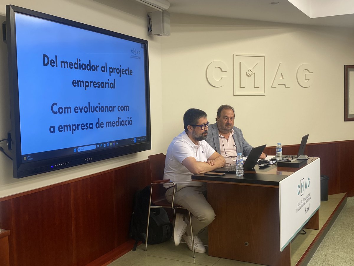 📅 Ahir vam celebrar una jornada per agents, tractant temes com la responsabilitat civil ⚖️, la successió empresarial i la gestió del negoci 📈. Diversos experts hi van intervenir 👥 i es va destacar la importància de professionalitzar la figura de l’agent a Girona.