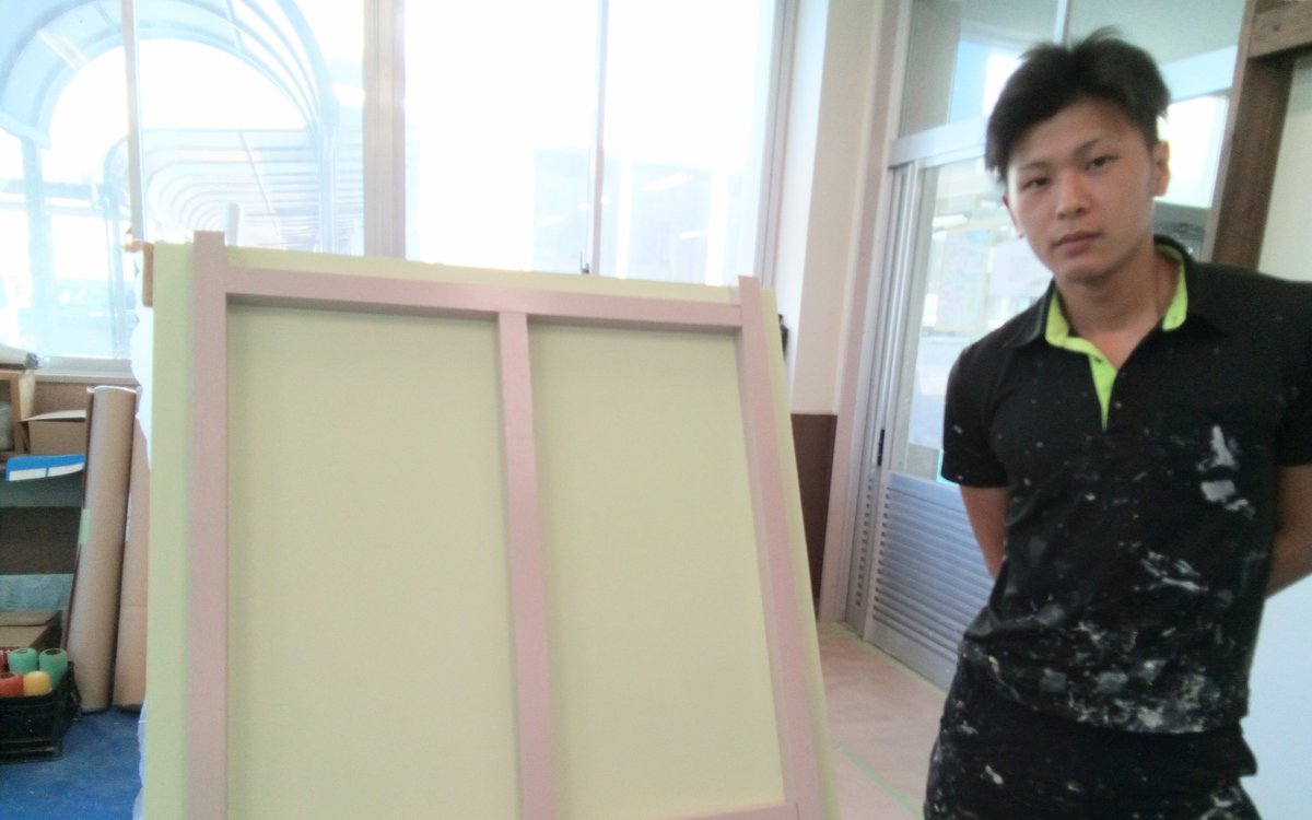 miyakun525583's tweet image. 今日は、建築塗装科の訓練日です。建築塗装科では(株)タニグチ防水塗工、(株)緒方塗装、(株)大野塗装から社員が訓練生として学科と実技を学んでいます。今日の練習の成果です(^▽^)/　＃建築塗装　　＃緒方塗装　＃大野塗装　＃タニグチ防水塗工