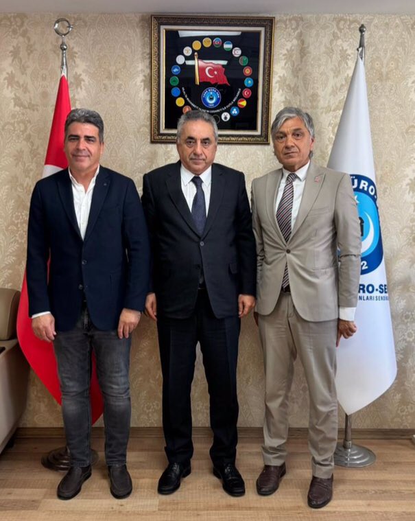 Güray METE (@guraymete) on Twitter photo Sayın Genel Başkan Yardımcısına ilgi, alaka ve nazik misafirperverliği için teşekkür ederiz.
<a href="/TurkesGuney/">Türkeş Güney</a>
<a href="/ProfBYalcin/">Prof Bahattin Yalcin</a>
<a href="/Kamu_Sen/">Türkiye Kamu-Sen</a>
<a href="/TKimyaDernegi/">Türkiye Kimya Dern.</a> Sayın Genel Başkan Yardımcısına ilgi, alaka ve nazik misafirperverliği için teşekkür ederiz.
<a href="/TurkesGuney/">Türkeş Güney</a>
<a href="/ProfBYalcin/">Prof Bahattin Yalcin</a>
<a href="/Kamu_Sen/">Türkiye Kamu-Sen</a>
<a href="/TKimyaDernegi/">Türkiye Kimya Dern.</a>