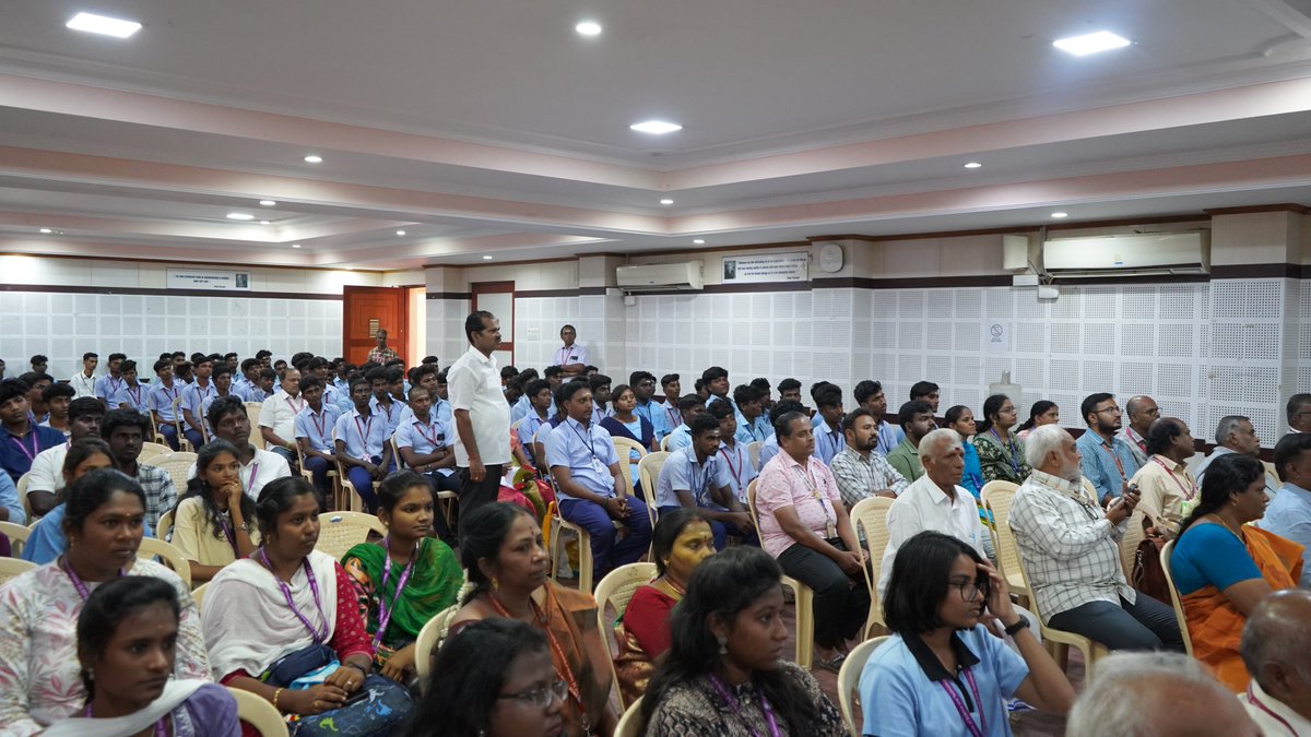 எஸ்.ஆர்.எம்., சாகித்திய அகாதெமி மற்றும் குன்றக்குடி திருவண்ணாமலை ஆதீனம் இணைந்து நடத்திய "தவத்திரு குன்றக்குடி அடிகளார் நூற்றாண்டுக் கருத்தரங்கம்"

கல்வி, தமிழ், சமூக நலன் எனப் பல பரிமாணங்களில் அடிகளார் வலியுறுத்திய கருத்துகள் மாணவர்களுக்குத் தேவையான வாழ்க்கைப் பாடங்களாக அமைந்தது