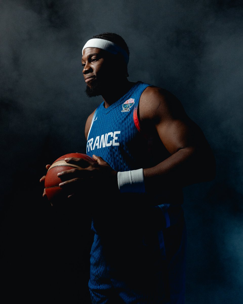 NBAFRANCE's tweet photo. Ce flow... S'il vous plait ! 

Guerschon aka. 𝒯𝒽𝑒 𝐵𝑒𝒶𝓇 🧸 

Le superbe cliché de @FRABasketball https://t.co/DVSnI8VXhc