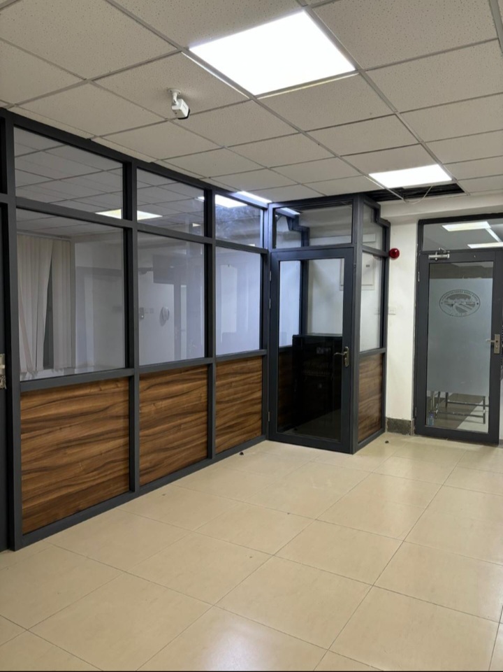 dashafacade's tweet photo. Office partition. https://t.co/NCWGiOXynQ
