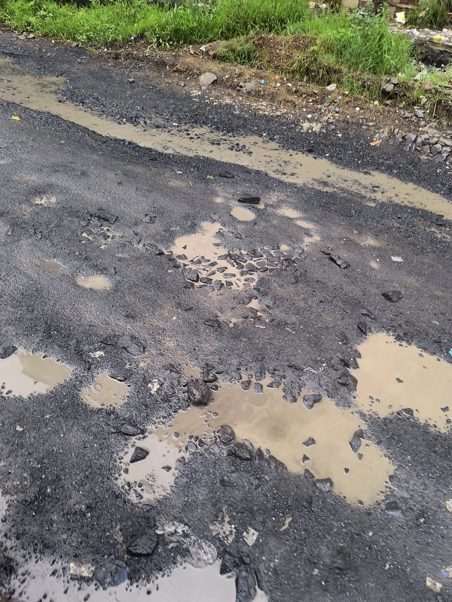 AbhijitSur54323's tweet image. @MMRDAOfficial Are you people even alive or just collecting salaries to ignore reality? Roads in Naigaon East are worse than open gutters — it's like driving through hell. Do you even know this area exists, or is your job just a joke? #NaigaonEast #MMRDA #shameless