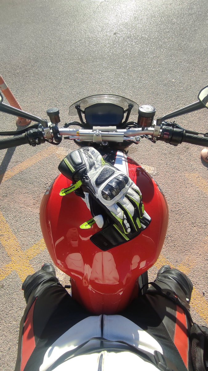 Esto solo anuncia cosas buenas

Al menos por un rato

Buenos dias