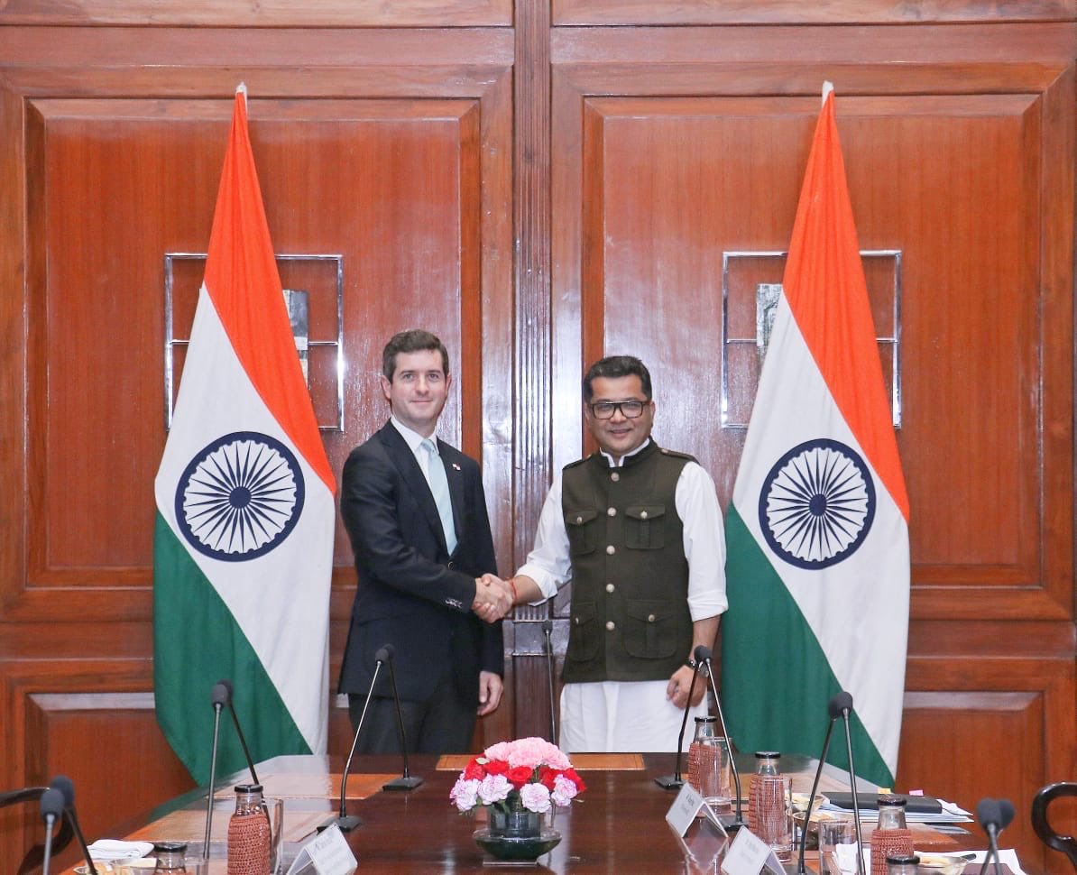 PmargheritaBJP's tweet photo. Delighted to meet Vice Minister @CarlosAHoyosB of Panama. Reviewed progress in India-Panama relations. 

Conveyed our best wishes and support for Panama's forthcoming Presidency of the UNSC.

⁦@MEAIndia⁩ https://t.co/nANKeRJPWn