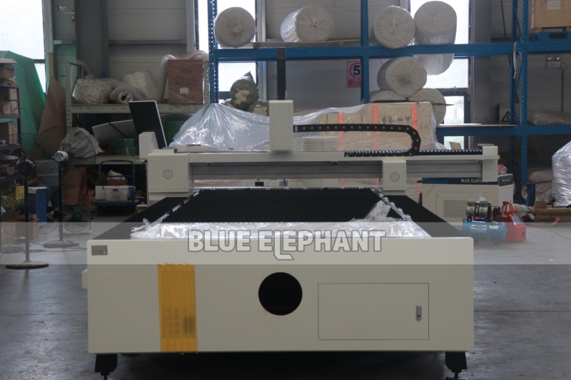 ElephantCnc's tweet image. The 1530 FL6T fiber laser cutting machine will be shipped to Rwanda🎉🥳
☎☎☎
elephant-cnc.com 
Whatsapp/mobile: +86-15064026772
#lasermachine #laserengraving #lasercutting #lasercutter #lasercrafts #fiberlaser