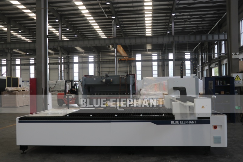 ElephantCnc's tweet image. The 1530 FL6T fiber laser cutting machine will be shipped to Rwanda🎉🥳
☎☎☎
elephant-cnc.com 
Whatsapp/mobile: +86-15064026772
#lasermachine #laserengraving #lasercutting #lasercutter #lasercrafts #fiberlaser