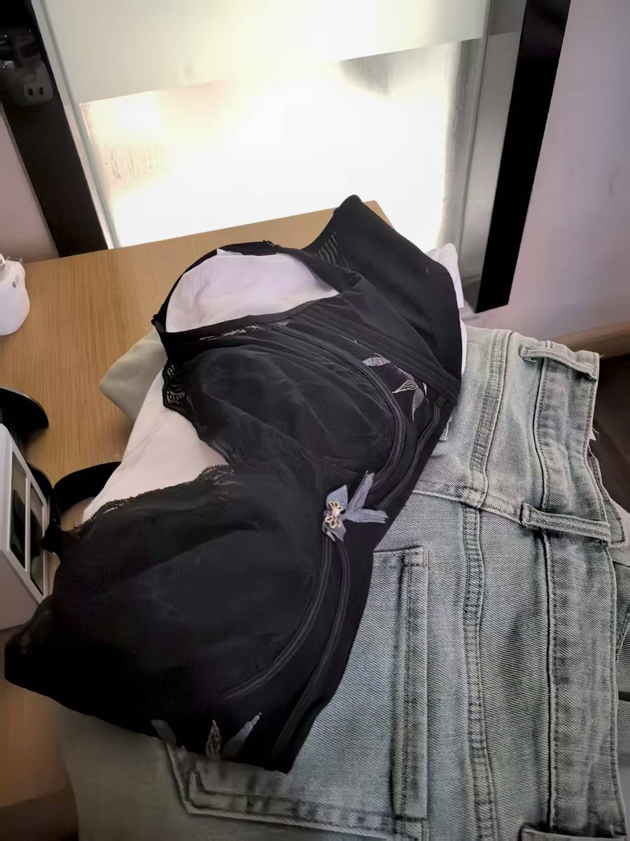 靠北，这久忙碌来把这个手机密码都忘记了，现在才想起来
更新一下和小辈的状况，80/c