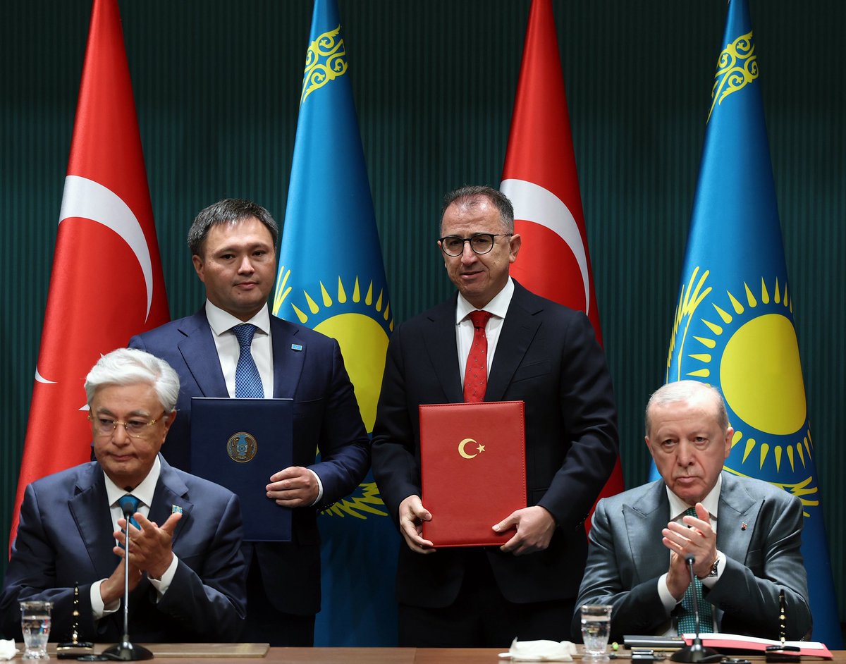 Cumhurbaşkanımız Sayın Recep Tayyip Erdoğan ve Kazakistan Cumhurbaşkanı Sayın Kasım Cömert Tokayev’in huzurunda, Anlaşmaların İmza Töreni ve Ortak Basın Toplantısı gerçekleştirildi. Bu kapsamda, Kazakistan’ın millî enerji şirketi KazMunayGas ile arama ve üretim faaliyetlerini