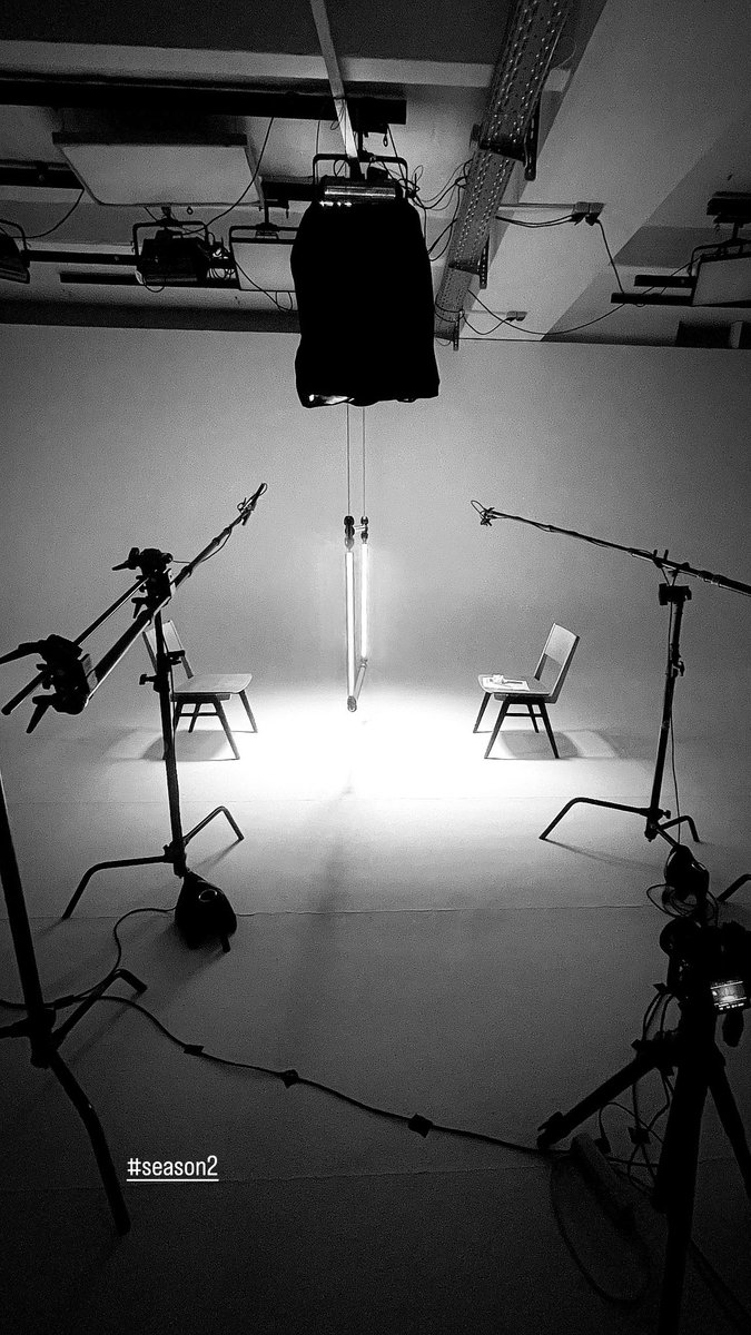 ذكريات في القلب و العقل الى الأبد ❤️! اليوم فيسبوك ذكرني برحلة ذكريات عمرها ١٠ سنوات و هي انطلاق "جولة شباب توك من العالم العربي" وقتها كانت الحلقة الاولى من بغداد العراق😃! و ٦ سنوات على انطلاق برنامج "جعفر توك" و اليوم ايضا انطلاق تصوير الموسم الثاني من برنامج "هذا سري"!