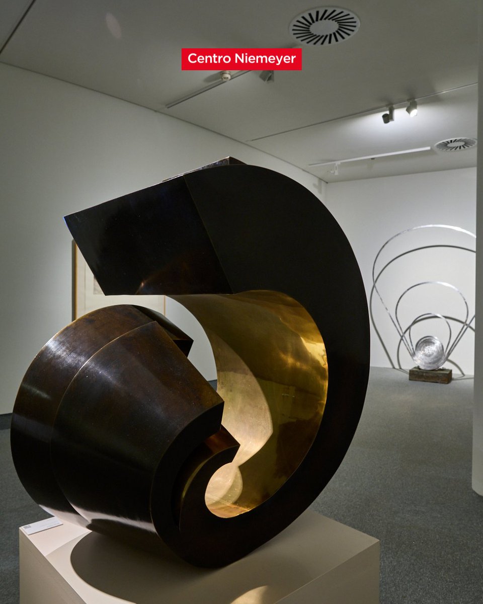 CentroNiemeyer's tweet image. 🌀 «DEAR MARTIN!» celebra el centenario de Martín Chirino con obras de su etapa en EE. UU.

✈️ Arte, vanguardia y emoción
📍 Cúpula del Centro Niemeyer
🗓️ Hasta el 21 de septiembre
🎟️ Entradas en taquilla y web

#MartínChirino #DearMartin #CentroNiemeyer