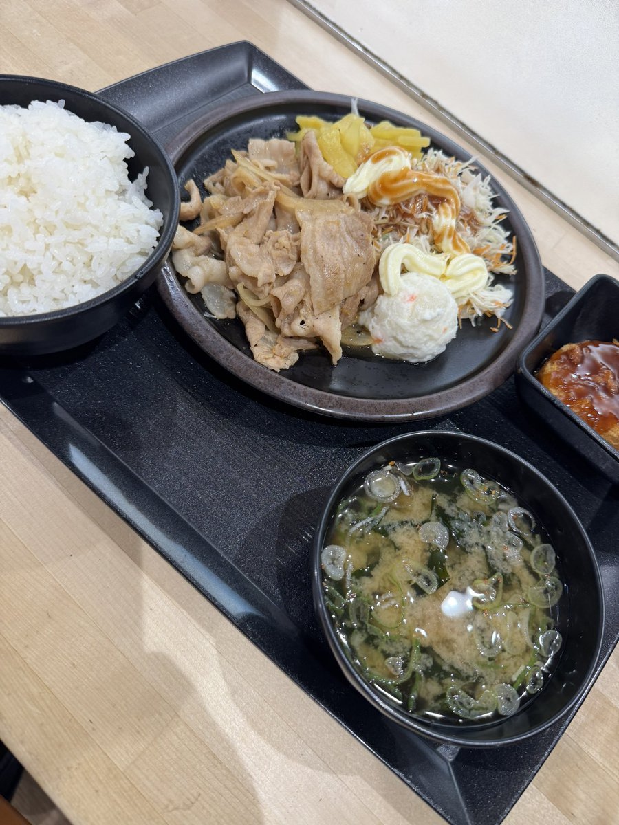 今日のタクドラ 🚖最終は生姜焼き定食😎👏👏😋😋