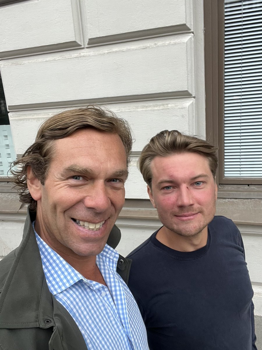 Great to meet up with Joel Löndén  CEO of Shoutly yesterday in Stockholm🇸🇪

With the right people, ideas and drive in place it is not Panglossian to expect great things ⭐️