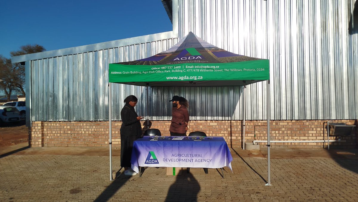 AgdaAgency's tweet photo. 🌾🚜 Big things are happening in Blouberg!
The **AGDA, Food For Mzansi &amp; De Beers Group Market Day** is coming together beautifully, and we can’t wait to welcome farmers from across the region! 🙌

#MarketDay #BloubergFarmers #AGDA #FoodForMzansi #DeBeersGroup #GrowingTogether https://t.co/UlubPtg0CU
