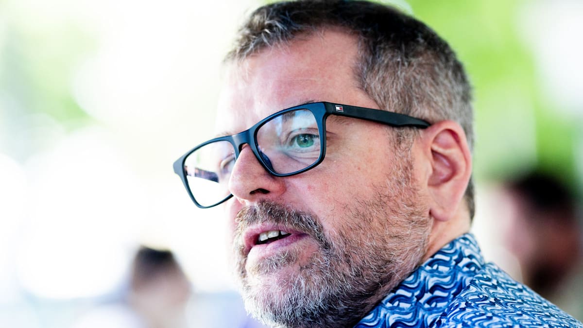 „Wir wollen die Vermieter zwingen“ – Grünen-Politiker pocht auf Enteignung großer Wohnungskonzerne to.welt.de/2WqTl5p