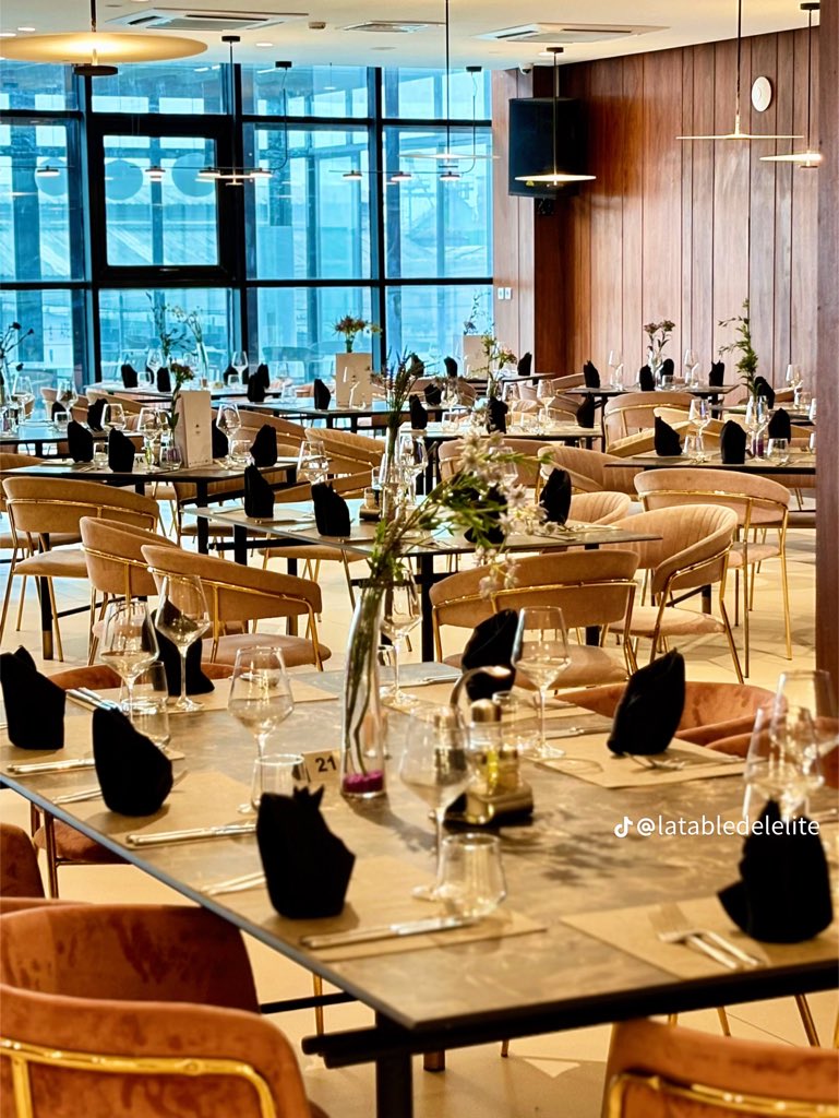 latabledelelite's tweet photo. Bonjour à toutes et à tous,
N’oubliez pas notre buffet signature, un rendez-vous incontournable à La Table de l’Élite.
Saveurs raffinées, ambiance élégante… L’excellence vous attend. 🍽✨
#LaTableDeLElite #BuffetGastronomique #Douala https://t.co/Iym207cD47