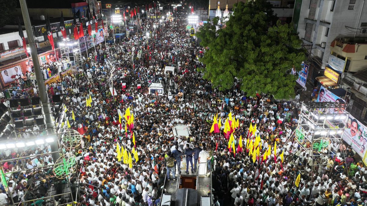 EPSTamilNadu's tweet image. தீரமிகு மருது சகோதரர்கள் ஆட்சிபுரிந்த சிவகங்கைச் சீமையின் அன்பிற்கினிய மக்களின் வாஞ்சைமிகு வரவேற்பைப் பெற்றதில் பெருமகிழ்ச்சி.

#சிவகங்கை சட்டமன்றத் தொகுதி, எப்போதும் @AIADMKOfficial-ன் கோட்டை என்பதை 2021 நிரூபித்தது போன்றே, 2026-ம் நிரூபிக்கும்!

#மக்களைக்_காப்போம்…