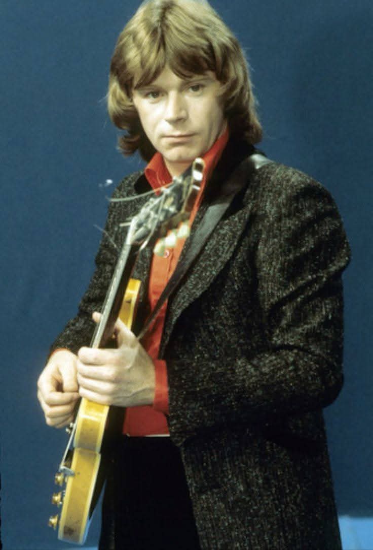 Wishing Dave Edmonds a speedy recovery over a cardiac arrest 🙏