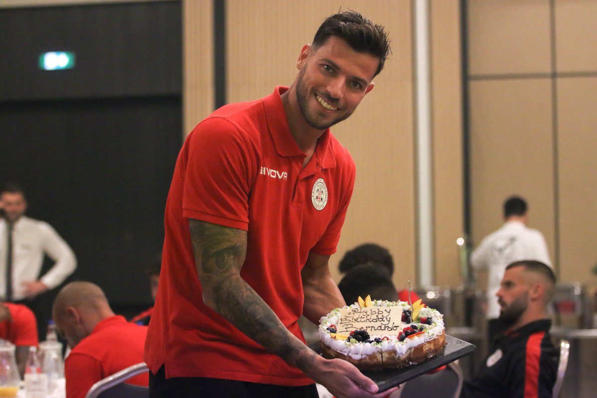 🥳 Parabéns Capitão

🎂 Enjoy your day! 

#LRIFC