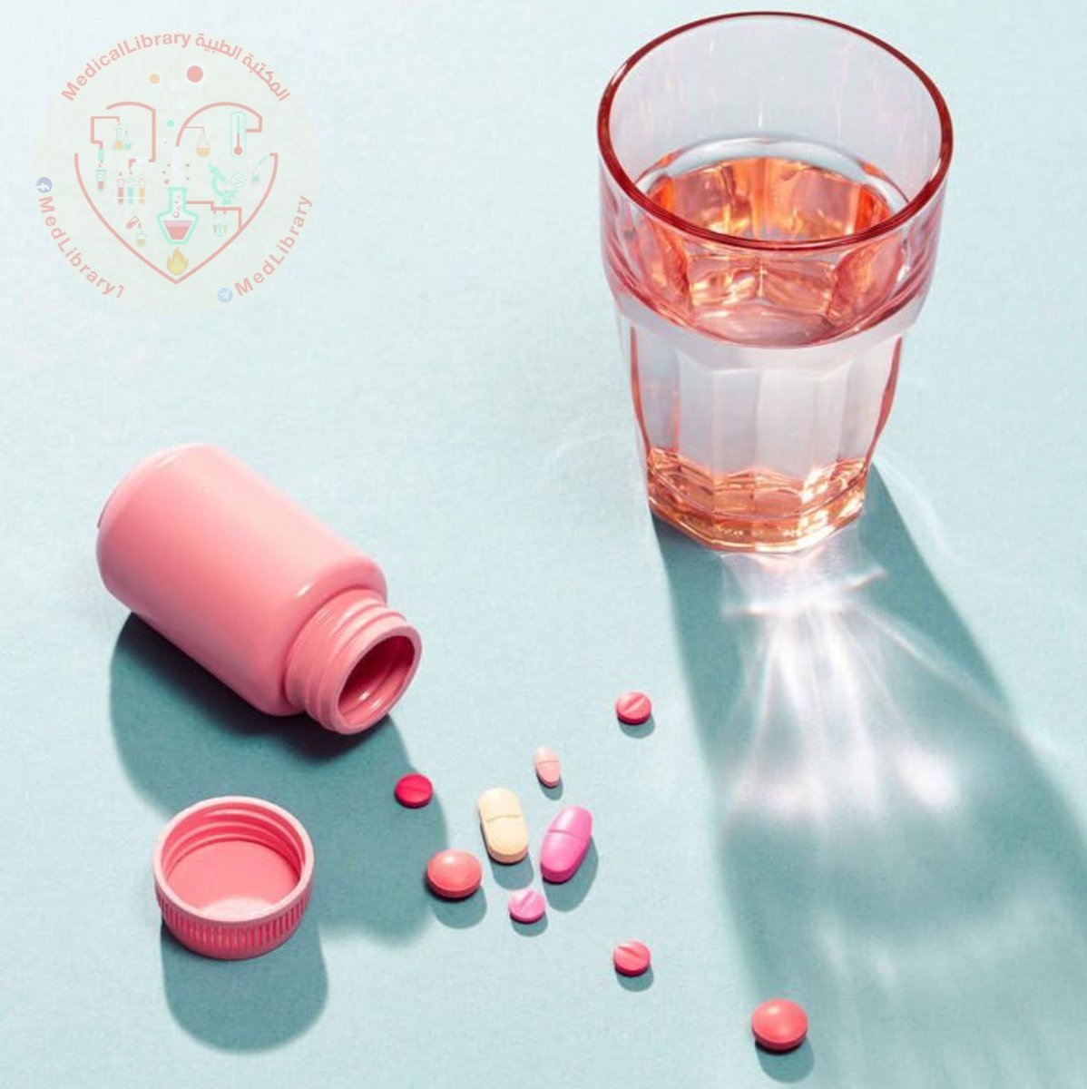 أضرار تناول الدواء بدون ماء :💊

1- التهاب جدار المعدة .
2- التركيز الدوائي بها قد يسبب  الشعور بالحموضة والحرقان والقرحة .
3- تراجع مفعول الدواء وظهور آثاره الجانبية .
4- بتكرار هذه العادة الخاطئة تصبح المعدة عرضة للقرحة والالتهاب الدائم .
5- الغثيان و الإقياء .