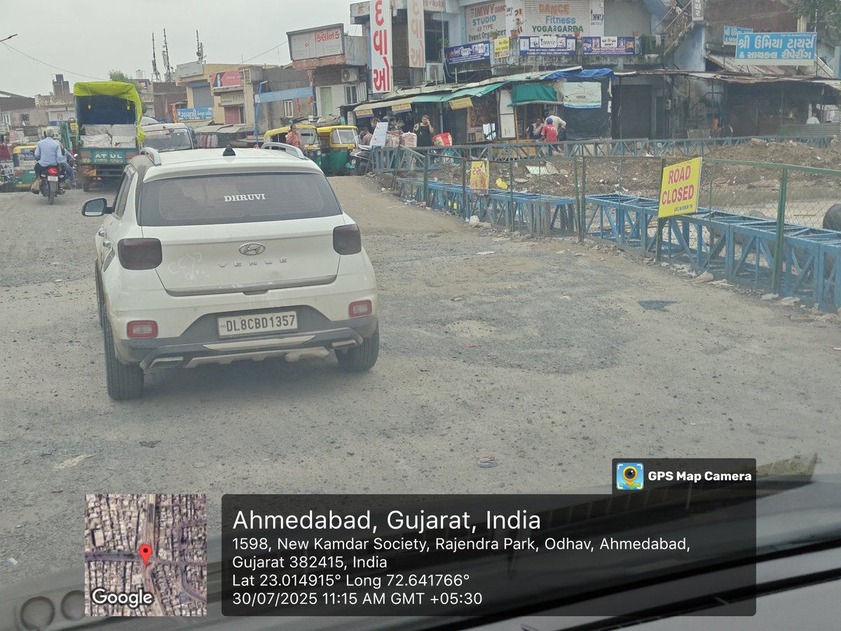 vasant69's tweet photo. @Bhupendrapbjp @AmdavadAMC @CMOGuj @irushikeshpatel
@MLAJagdish ગુજરાત સરકાર ની માર્ગ મકાન ની એપ્લિકેશન માં અમદાવાદ નો વિસ્તાર આવતો નથી તેવી જાણકારી મળી અને અમદાવાદ મ્યુનિસિપલ કોર્પોરેશન કોઈ પગલા ભરતું નથી માટે અમારા જેવા જાગૃત નાગરિકોએ શું કરવું તેની માહિતી આપશો. https://t.co/2XY8l3Ek3I