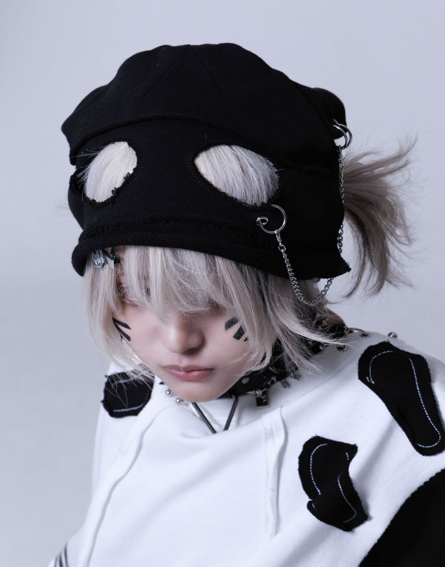 すん。 Gamchu【ガムチュ】ボクの角を隠してほしいお帽子 黒 Gamchu【ガムチュ】ボクの角を隠してほしいお帽子 希少完売品
