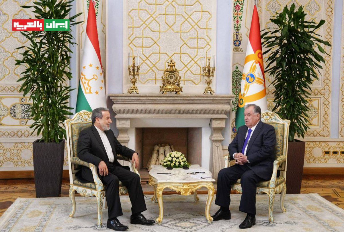 🟥 وزير الخارجية الإيراني السید عباس عراقجي يلتقي برئيس طاجيكستان إمام علي رحمان خلال زيارة رسمية إلى دوشنبه