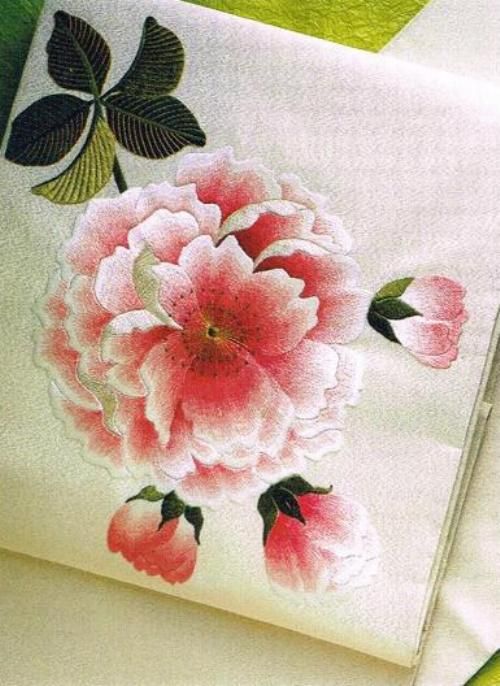 One of Japan's most well-known embroidery artists, Shizuka Kusano #WomensArt