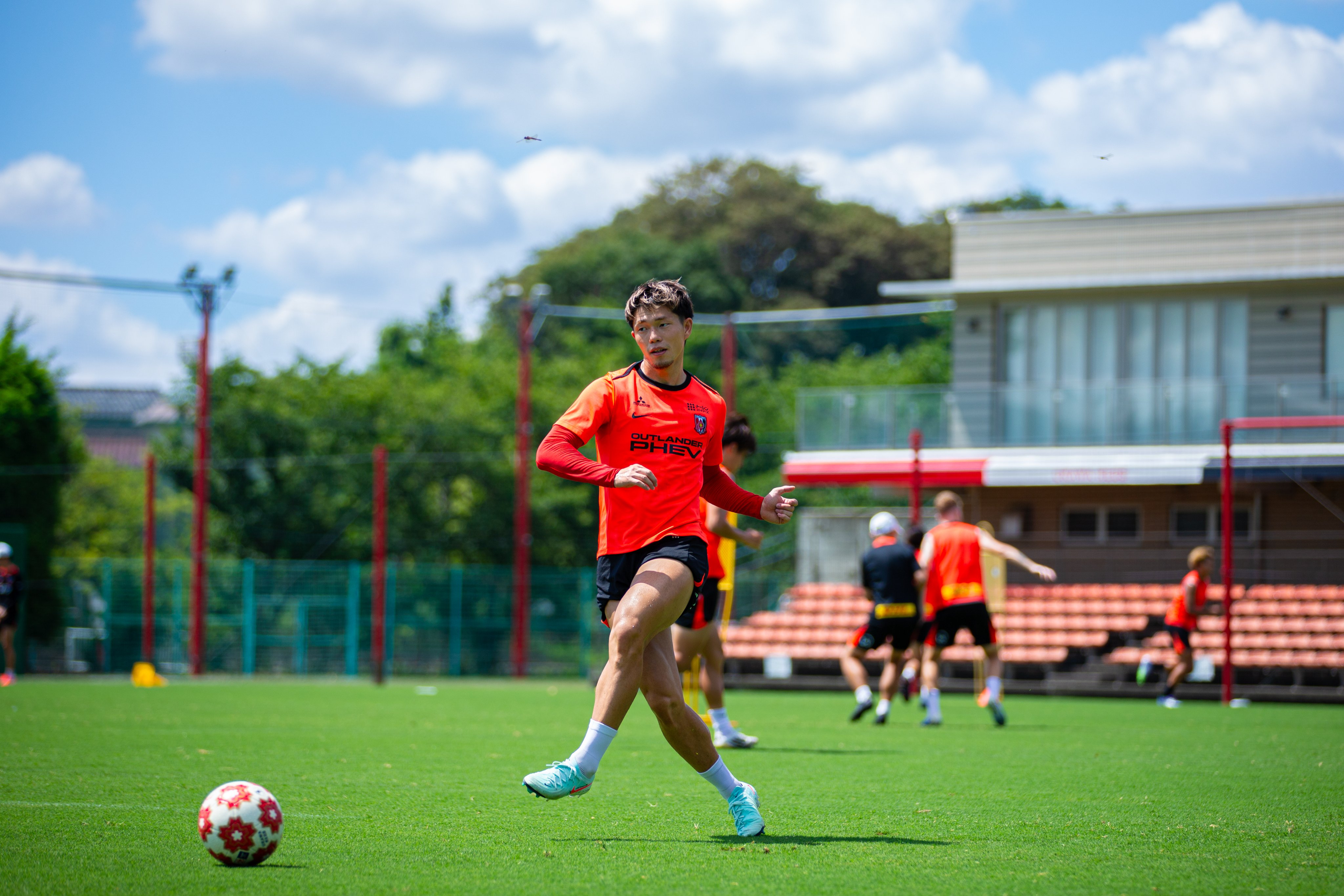 浦和レッドダイヤモンズ公式サイト アザラシ様サッカーJリーグ