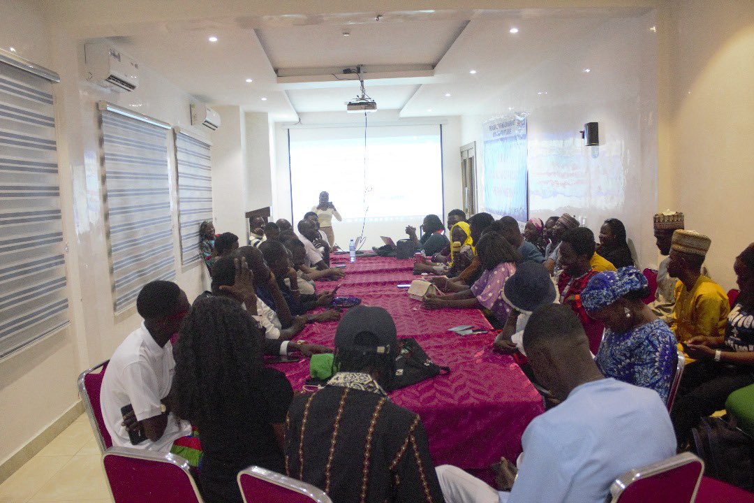 Tahrai_Nigeria's tweet image. TAHRA Initiative held the End of Love Alliance Project Review Meeting on July 29, 2025 — reflecting on impact, lessons, and the road ahead. Grateful for the voices that shaped this journey. 💬🌍💪🏽
#LoveAlliance #TAHRAInitiative #CommunityImpact #SRHR