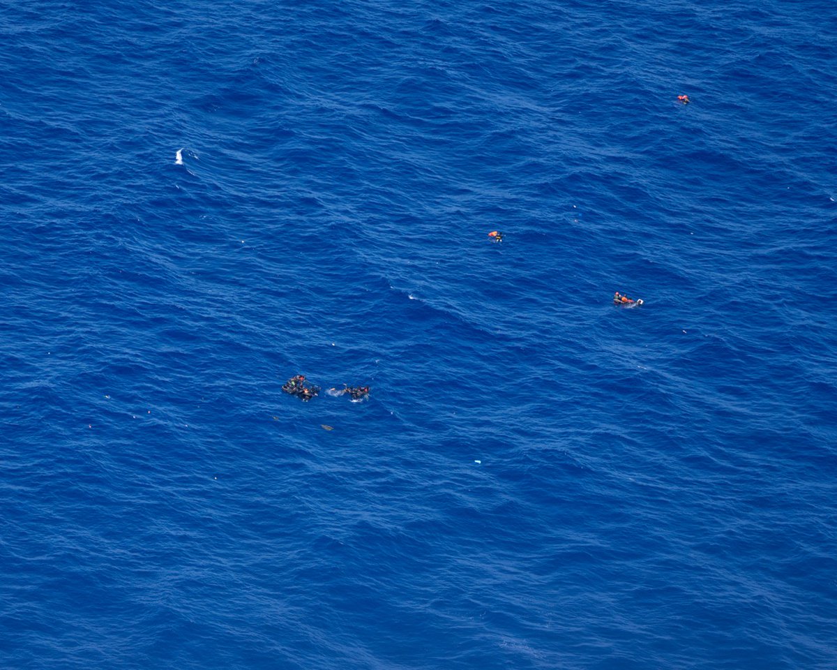🔴 Two dead children and one person still missing. We found a boat in distress on Monday and alerted the EU authorities. Yesterday the boat capsized during a rescue by a merchant ship. Now we have to prevent a pushback to Libya! What we know so far: [A thread]