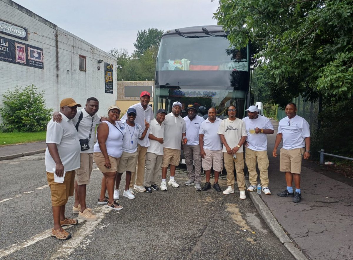 ZIMANO0's tweet image. Had a blast at the annual boat party, Middlesborough 
#khakiandwhite
#funfilledday
#PositiveVibes 
#Zimano