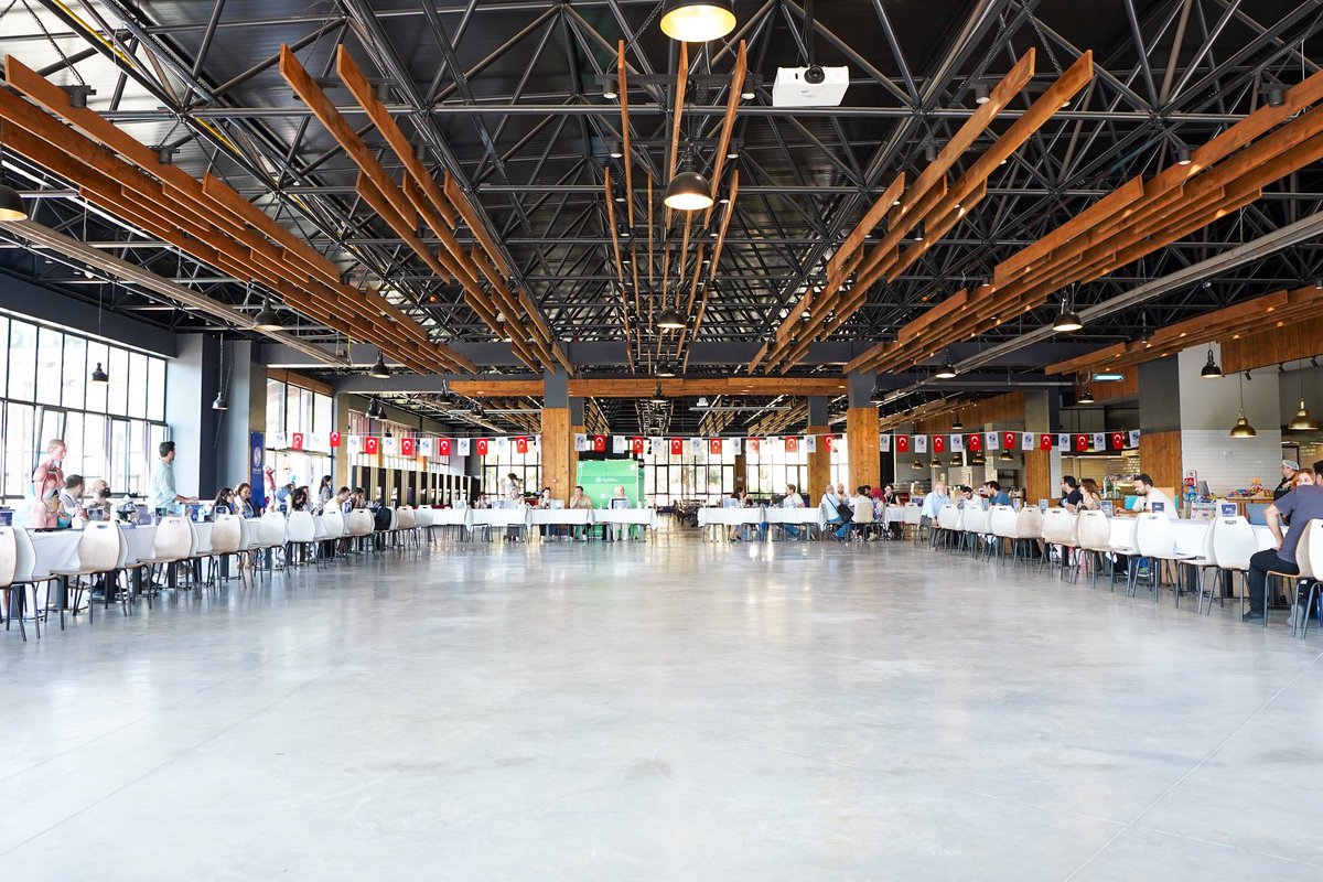 ✅ Üniversite tanıtım günlerimiz Merkez Kafeterya’da başladı.

👨🏻‍🎓👩🏻‍🎓 Aday öğrencilerimize bölümlerimiz, kampüs yaşamı, sosyal imkânlar ve çok daha fazlası hakkında bilgi veriyoruz.

🎒 Hayalindeki üniversiteyi yakından tanımak için seni de bekliyoruz.

🗓️ Tanıtım günlerimiz