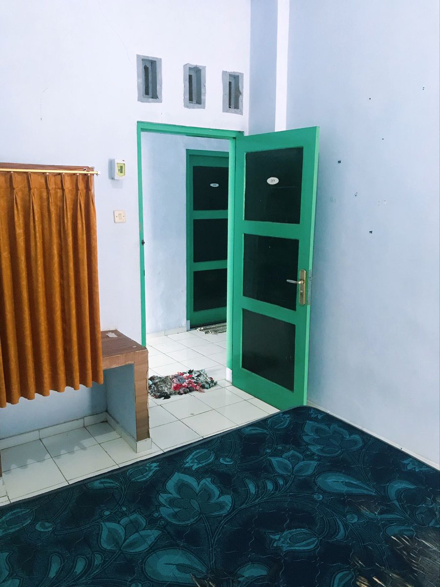 devymarsha's tweet photo. GRIYA SAKINAH 2, KOS PUTRI
Jl asem gede TERBAH wates,  600meter dari UNY . HARGA mulai dari 450 ribu.
HUBUNGI 085799736479
Fasilitas :
● bisa bayar bulanan
● kamar luas
● Sudah isian tinggal masuk
● Kamar mandi dalam
● parkiran luas
#KOSWATES #KOSUNY #KOSWATES #KOSUNYWATES https://t.co/OCToVwgwvk