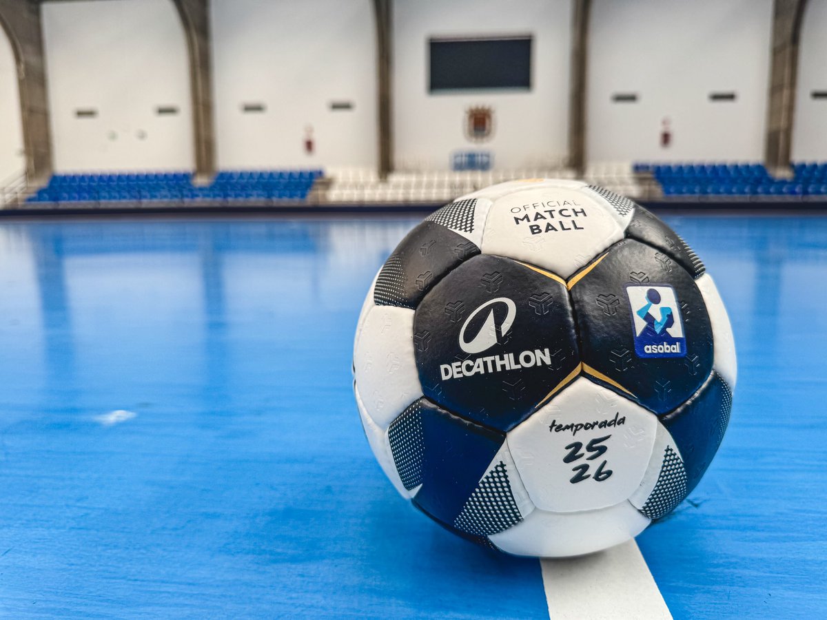 EÓN Balonmano Alicante (@eonalicante) on Twitter photo 👋🏼¡Buenos días desde el Pitiu!
💪🏼Vamos a por el primer entrenamiento del día.
😍Por cierto, ¿cómo de bonito es el nuevo balón de @asobal <a href="/DecathlonEspana/">Decathlon España</a>?
#HORNEOEónAlicante #ASOBAL 👋🏼¡Buenos días desde el Pitiu!
💪🏼Vamos a por el primer entrenamiento del día.
😍Por cierto, ¿cómo de bonito es el nuevo balón de @asobal <a href="/DecathlonEspana/">Decathlon España</a>?
#HORNEOEónAlicante #ASOBAL