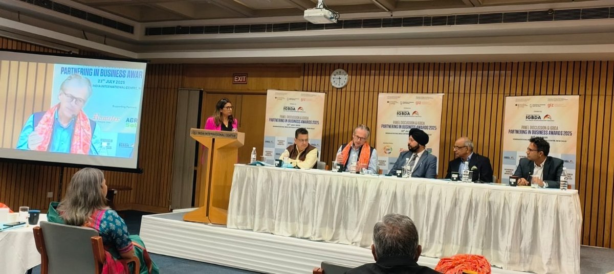 CSRISport's tweet photo. The Indo-German Business Development Association (IGBDA) held the excellence in business awards for the alumni who have demonstrated excellence in collaboration, innovation and leadership with German companies. The programme was held on July 23 at the India International Centre. https://t.co/LJrBQzlCSg