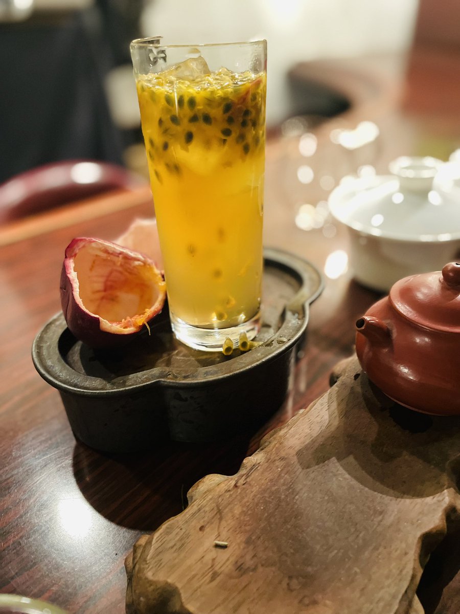 shinjuku_sabou's tweet photo. 太陽パッションフルーツの雲南古樹白茶エルダーフラワー、新宿茶房の夏をどうぞよろしく。 https://t.co/NHa2DS9Wml