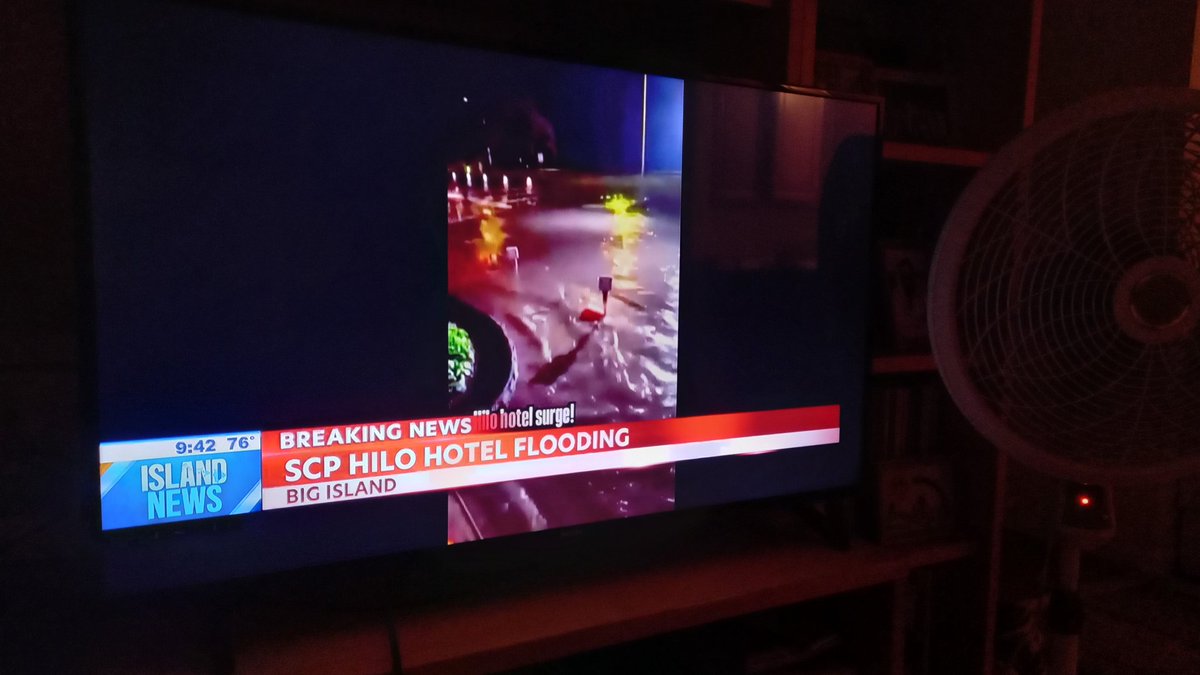 Not Erased 🇺🇸 ♀️🤙🏼 (@noterased1776) on Twitter photo <a href="/Rebel_Warriors/">Rebel_Warriors</a> Fake pictures. I'm here now on Oahu watching the news and it doesn't look like that. My friends out in Honolulu confirms it. Plus it's night time here. Quit spreading fake news. A hotel in Hilo on the other hand is flooding in the driveway a bit, according to the news. <a href="/Rebel_Warriors/">Rebel_Warriors</a> Fake pictures. I'm here now on Oahu watching the news and it doesn't look like that. My friends out in Honolulu confirms it. Plus it's night time here. Quit spreading fake news. A hotel in Hilo on the other hand is flooding in the driveway a bit, according to the news.