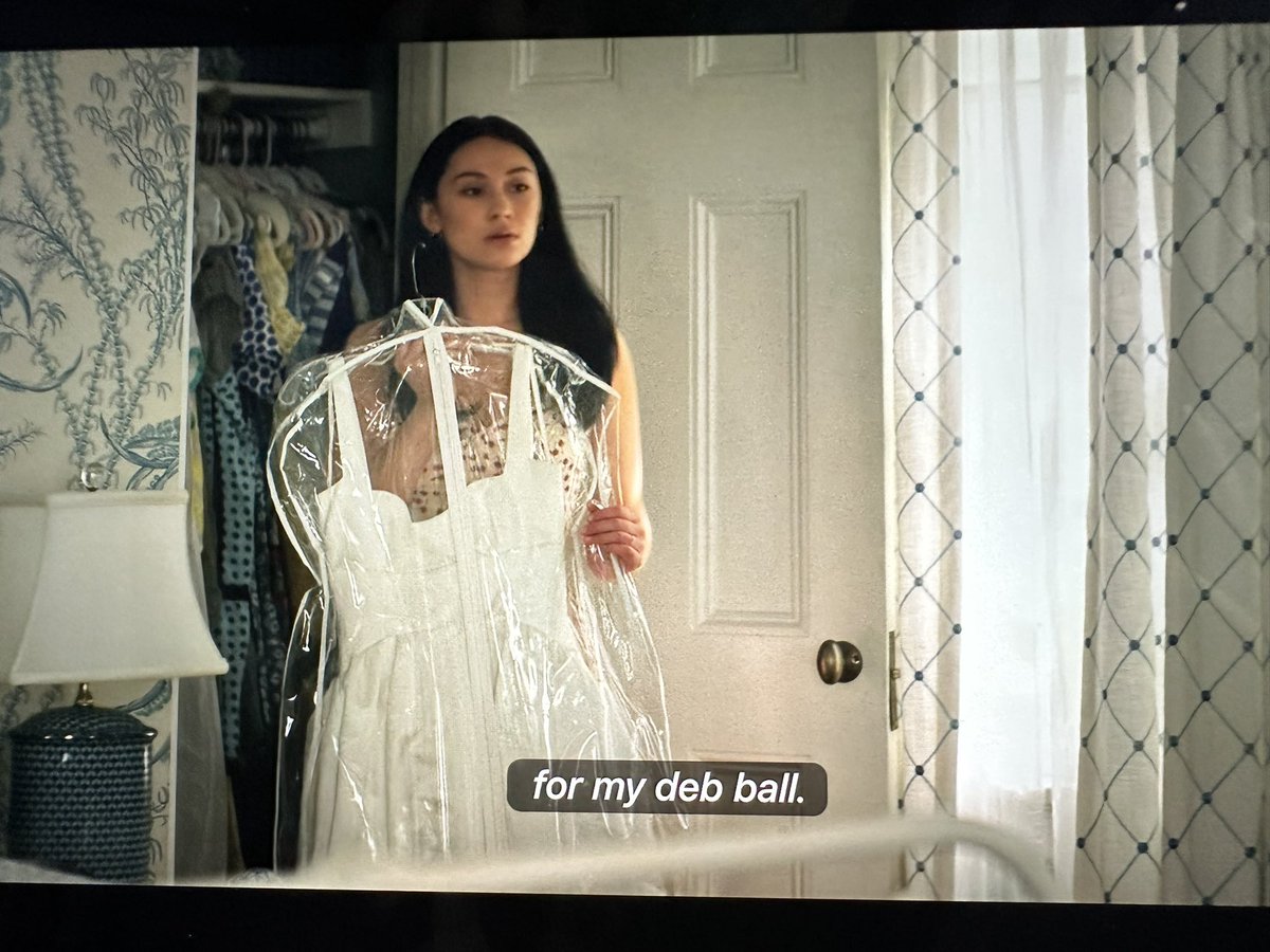 JUNIOR MINT IS SOMEWHERE IN THAT CLOSET, GET HIM OUT NOWWWWW 😭😭 #TheSummerITurnedPretty