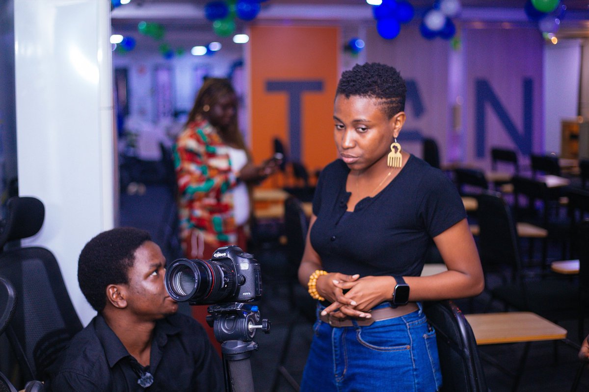 DevEzz001's tweet image. Thrilled to videograph YPC 2.0! 📸 Dynamic panel shared gems on budgeting & networking. Grateful to capture the energy & grow with young pros! 🌟 #YPC2 #NetworkingVibes