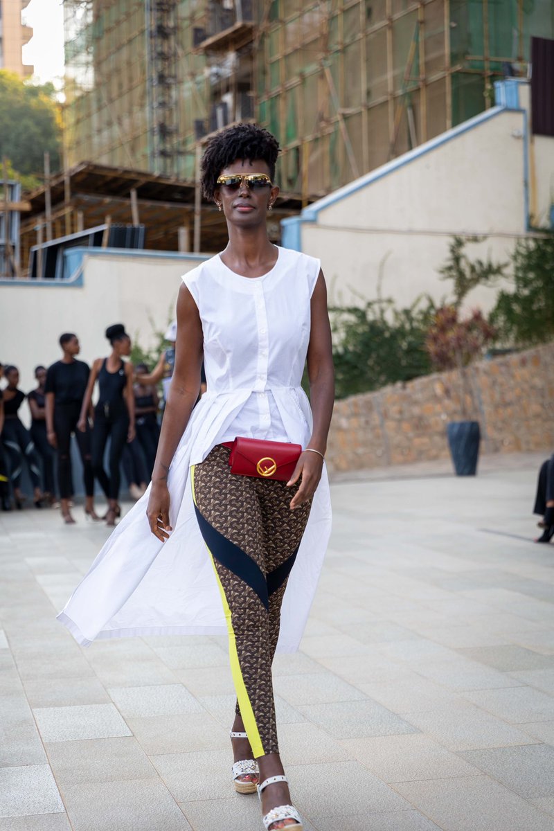 albert_supply's tweet photo. Thank you to all the models who showed up! Let’s get this! 

To our judges thank you for your expertise! 💪🏽 

#FashionMeetsTheRunway #Fashion #CastingCall #ModelBehavior #Rwanda #AlbertSupplyOnTheRunway https://t.co/ecY2OkkniQ