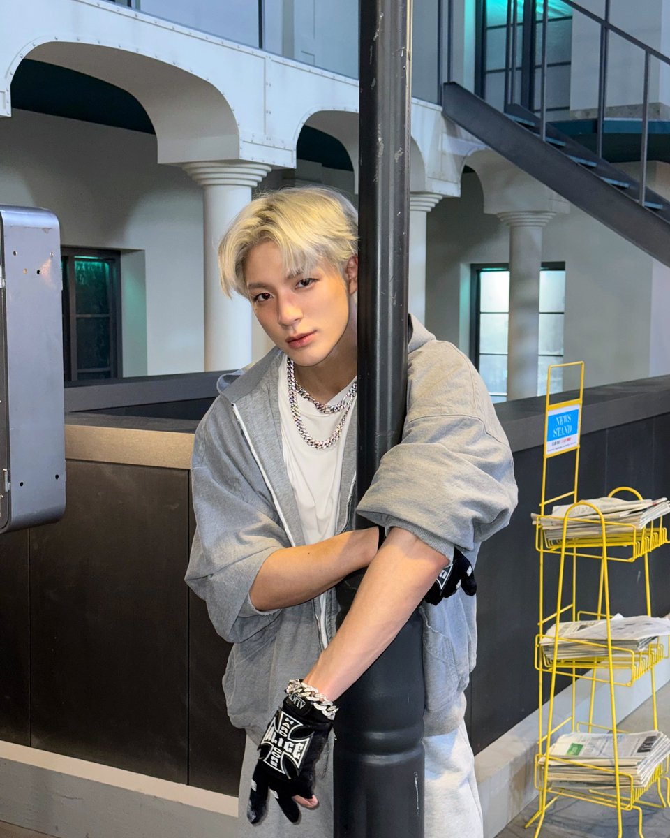 은발.....이대로 보내기 너무 아쉽다............