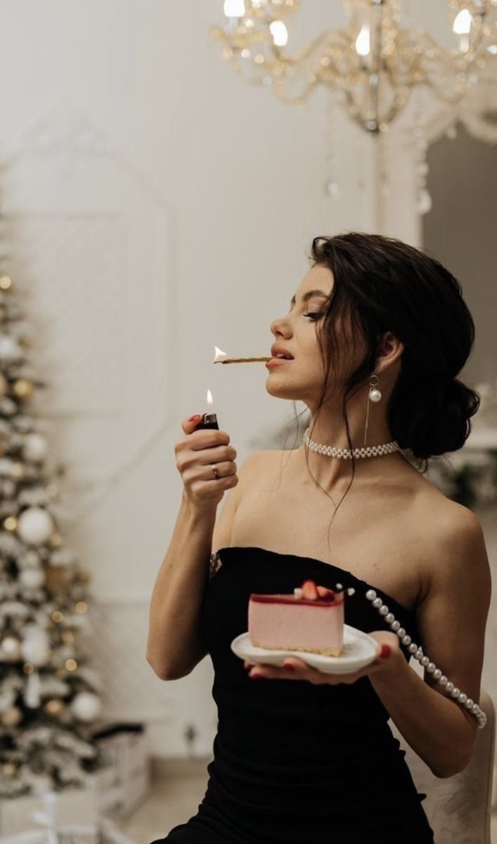 « Une bougie qui s’ajoute à ton gâteau et 365 jours de souvenirs dans ta mémoire. » Je serais un peu moins présente aujourd’hui…très belle journée à vous tous ! 😘