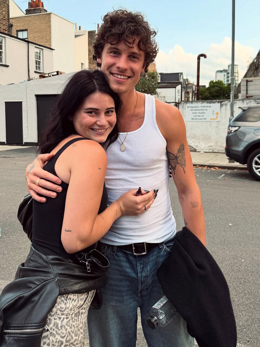 Sandy🎧 tweet media