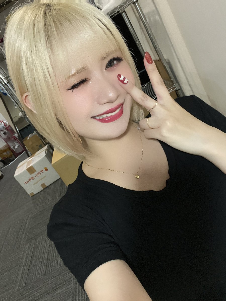 mina perhonen - なっちなっち♡ みなっち（bigsixteenmind） (@lgFt8Hyzhq4kn0V) / X