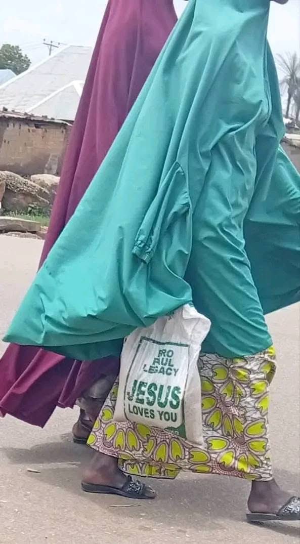 Wait until it's election time, our scholars will tell us to vote Muslim-Muslim.

But look who’s feeding us! 💔 

If this coalition picks Peter Obi or any Christian, we won’t let anyone use religion for political gains.