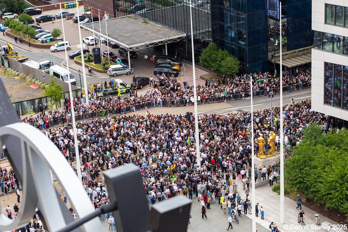 Birmingham comes together with people from across the globe to pay their respects and wow what a turnout! #ozzyfuneral #ozzy #Birmingham - view of the crowds from Library of Birmingham.