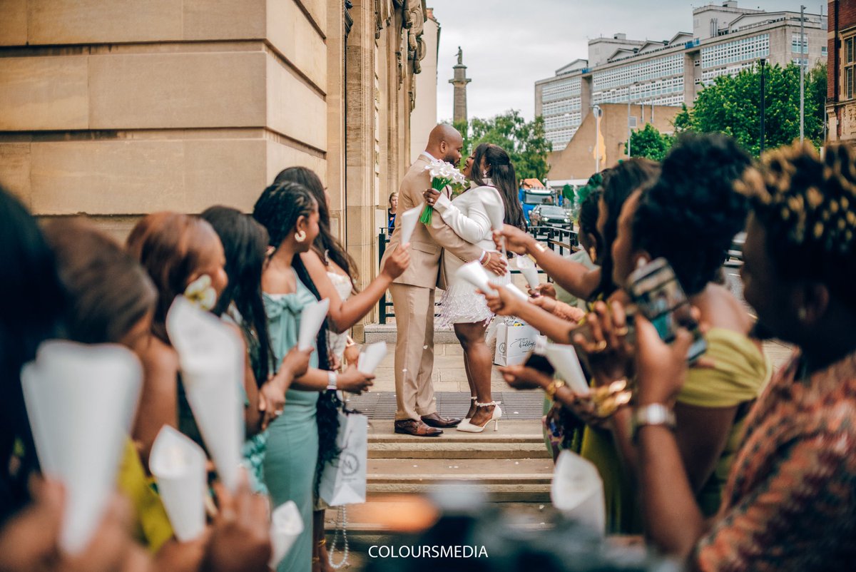 yimmymartins's tweet image. You + Me = Something beautiful 🌹