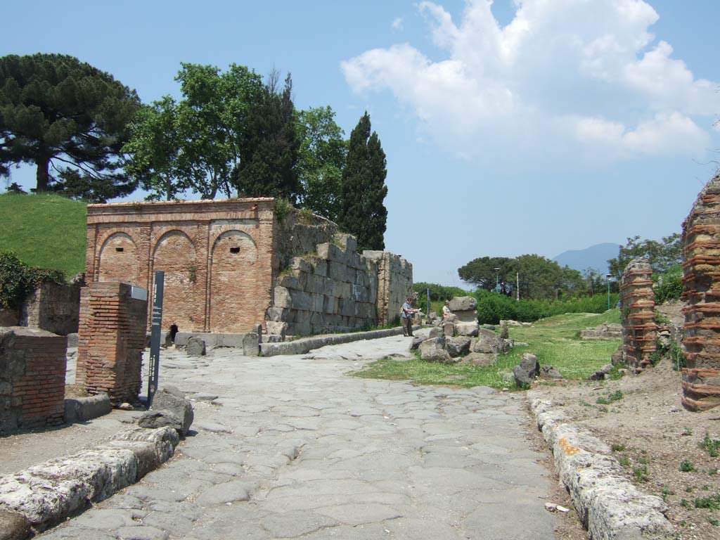 Gate Wednesday. The Vesuvian Gate aka Porta Vesuviana or Porta Del Vesuvia which was a city gate of ancient Pompeii. Discovered in 1815 and was located near the city’s highest point. The Castellum Aquae which provided the city’s water ran near it.