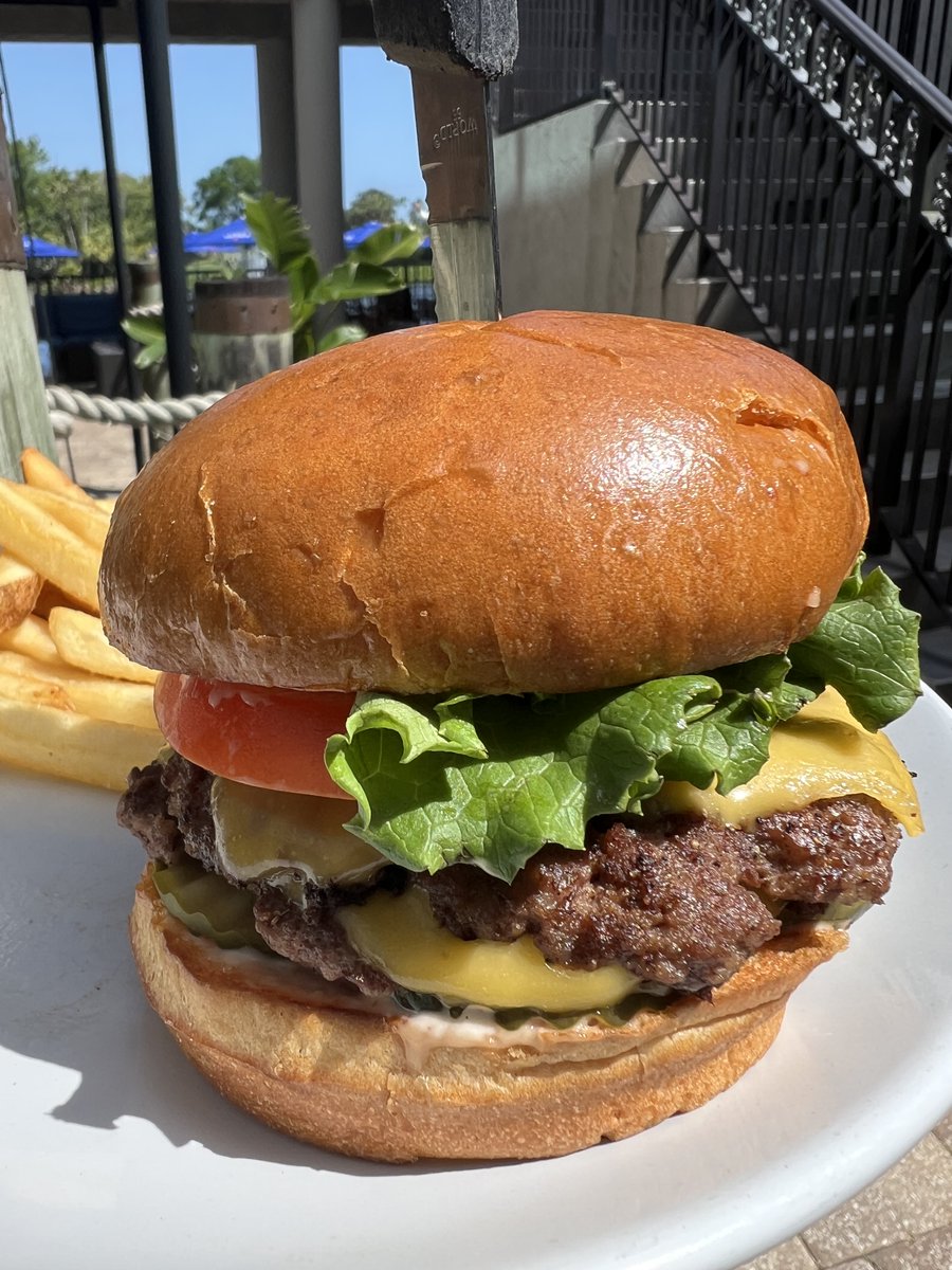 ✨🍔 Join us this Wednesday for a delicious deal! Enjoy our mouthwatering Smashburgers for just $9.99 and treat yourself to half-off bottles of wine all day long! 🍷 Don't miss out on the perfect midweek treat. Tag your friends and make it a date!